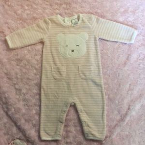 💜 Carters Girls One Piece Romper, size 3 months